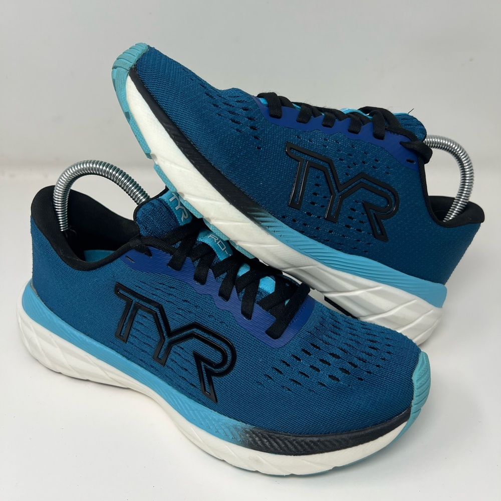 TYR RD-1X Runner Shoes Mens 7 / Womens 8.5 Black Lace-Up Round Toe Sneakers
